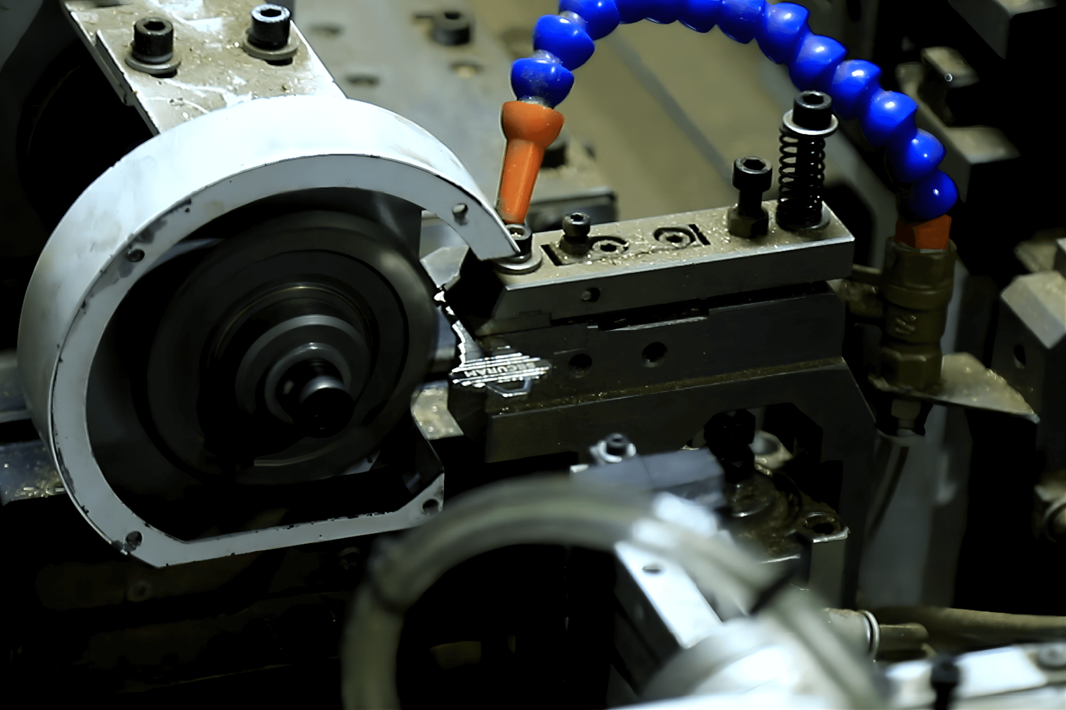 lock cylinder key cutting